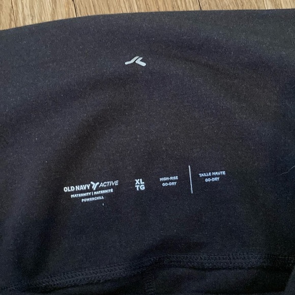 Old Navy Maternity Black Full-Length Leggings with Supportive Waistband - Picture 2 of 9